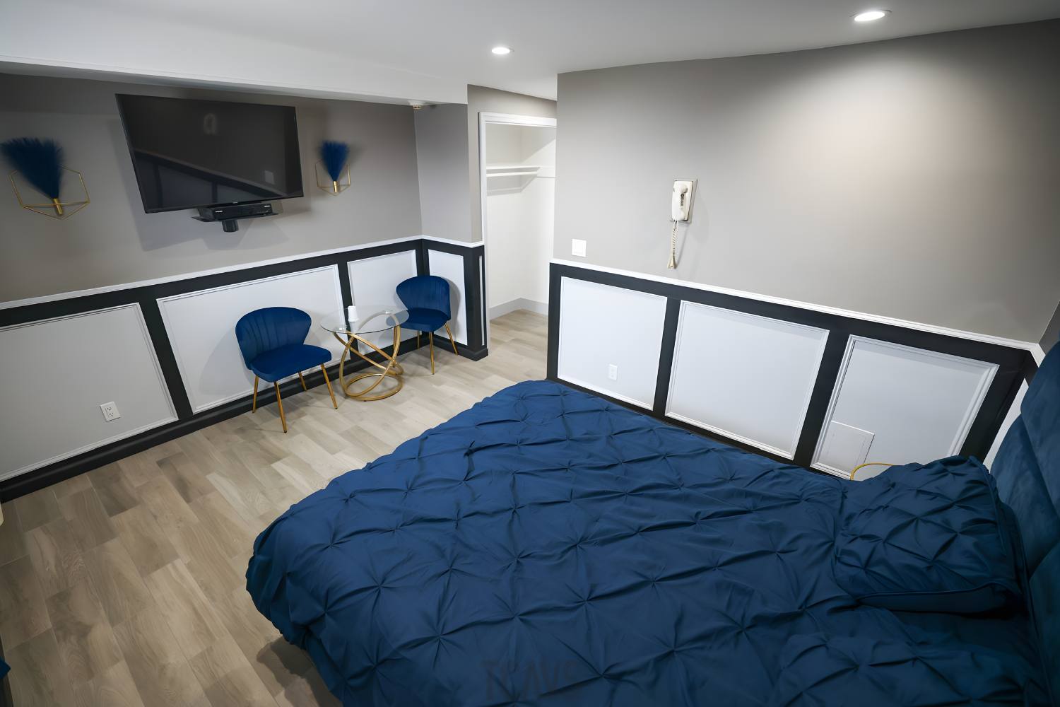 Image of Pines Motor Lodge - Lindenhurst