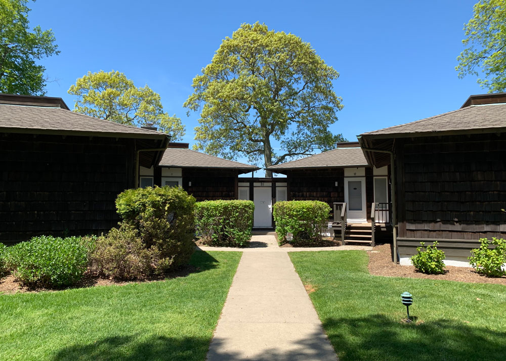 Image of Dering Harbor Inn
