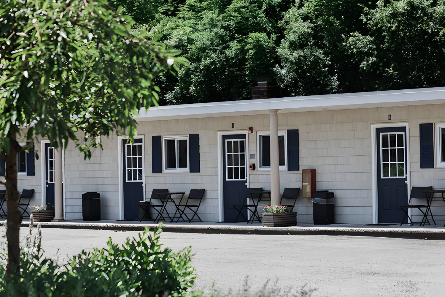 Image of Shorewood Inn
