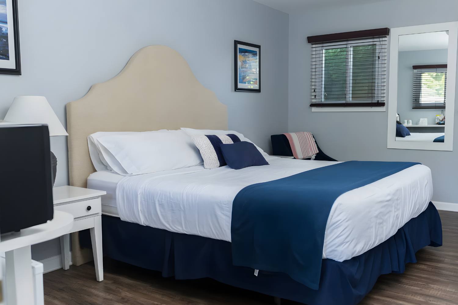 Image of Shorewood Inn