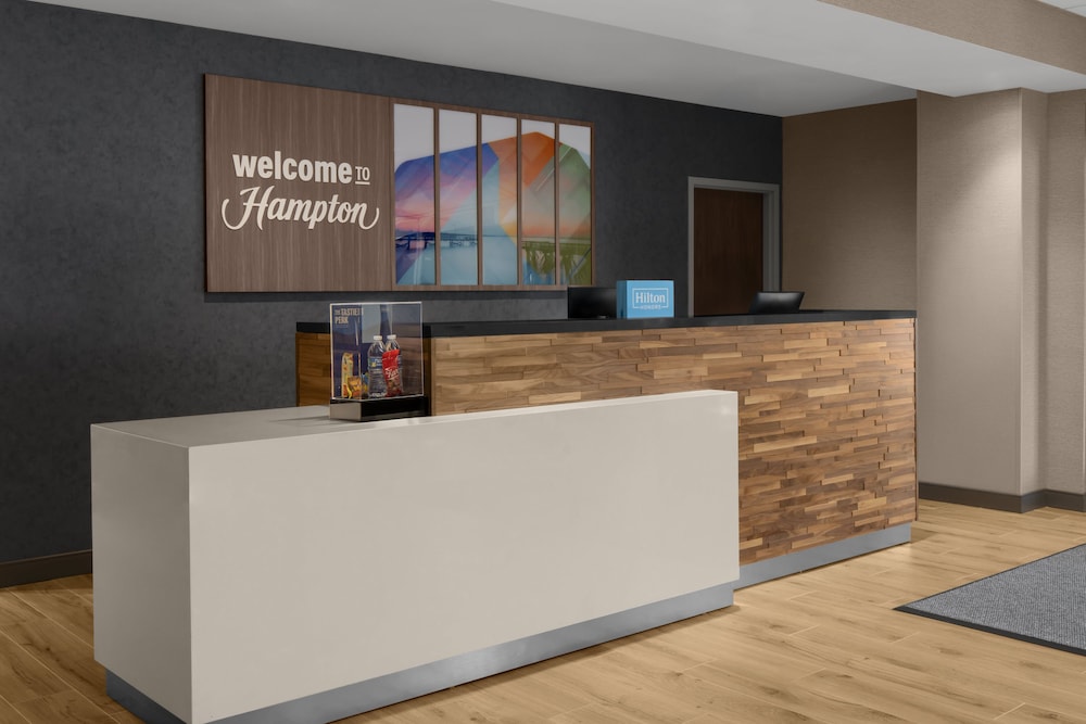 Image of Hampton Inn Farmingdale