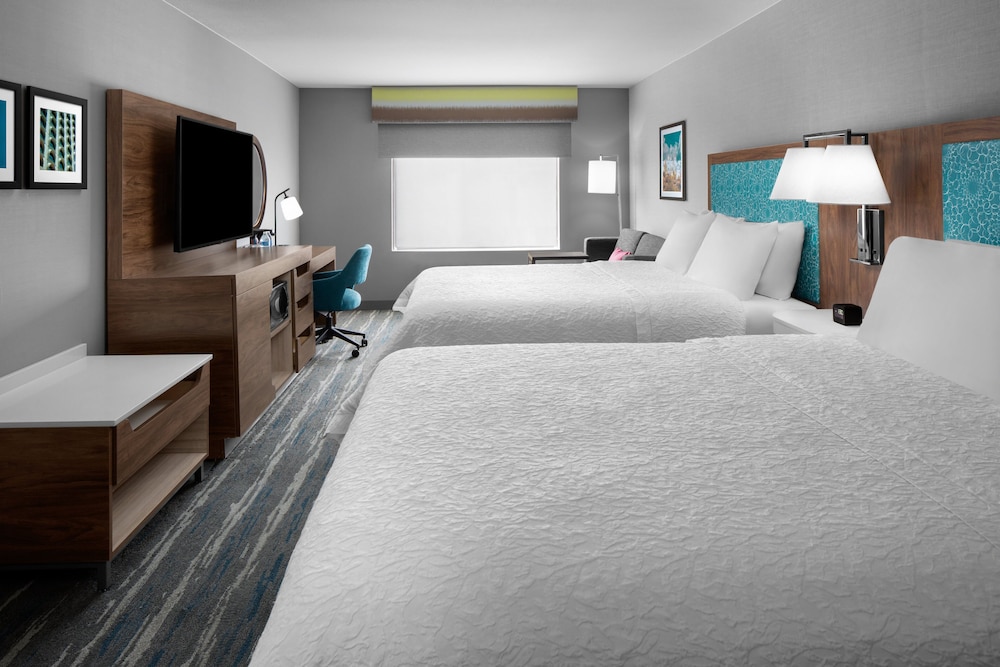 Image of Hampton Inn Farmingdale