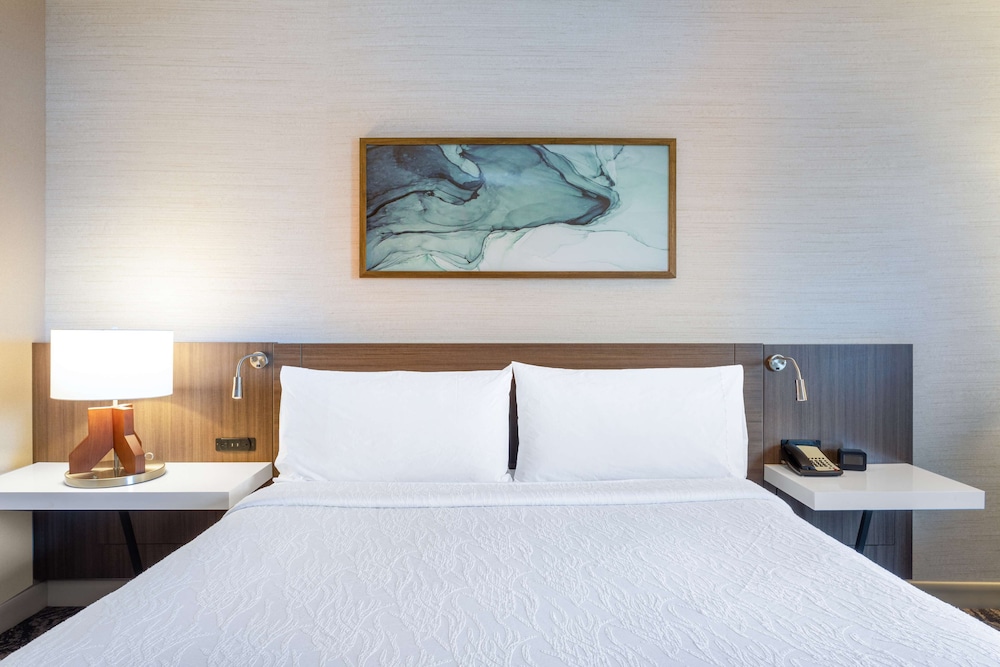Image of Hilton Garden Inn Islip/MacArthur Airport