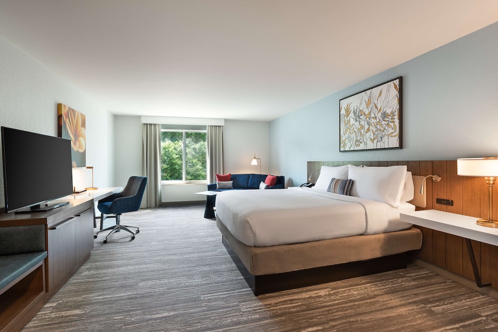 Image of Hilton Garden Inn Melville
