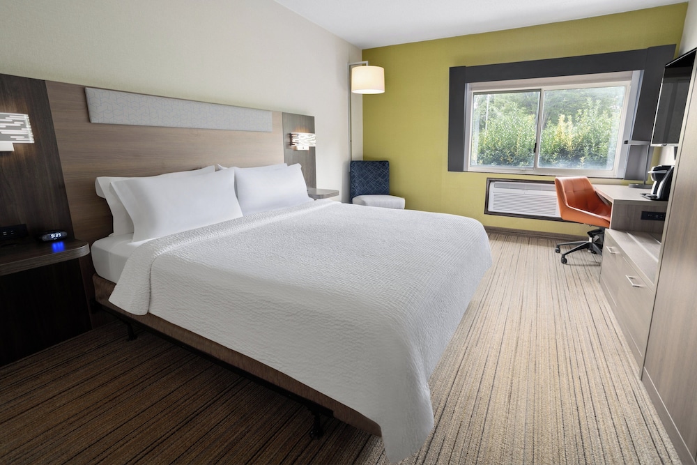 Image of Holiday Inn Express - Stony Brook