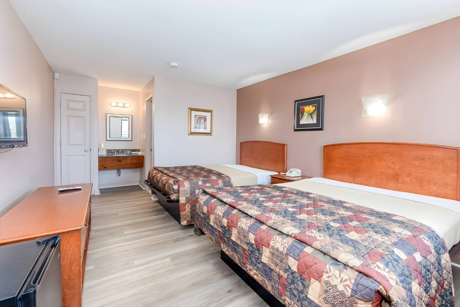 Image of The SkyBreeze Inn