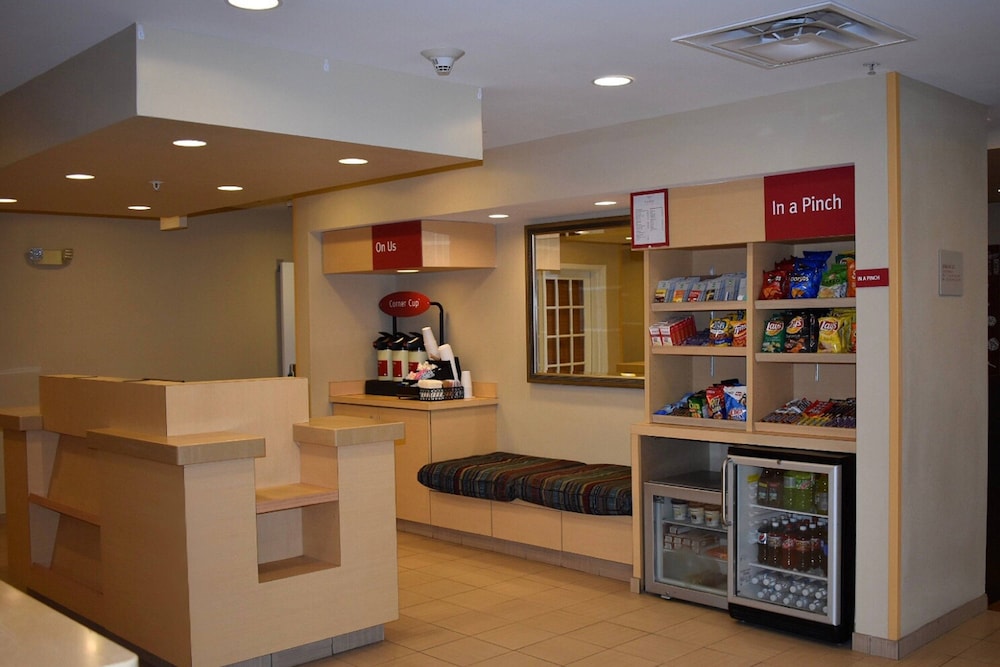 Image of TownePlace Suites by Marriott Republic Airport Long Island/Farmingdale