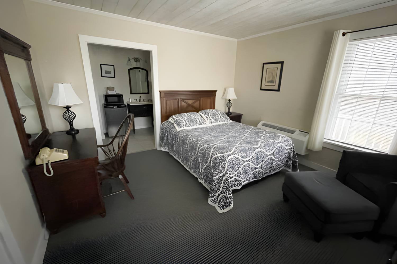 Image of Townsend Manor Inn