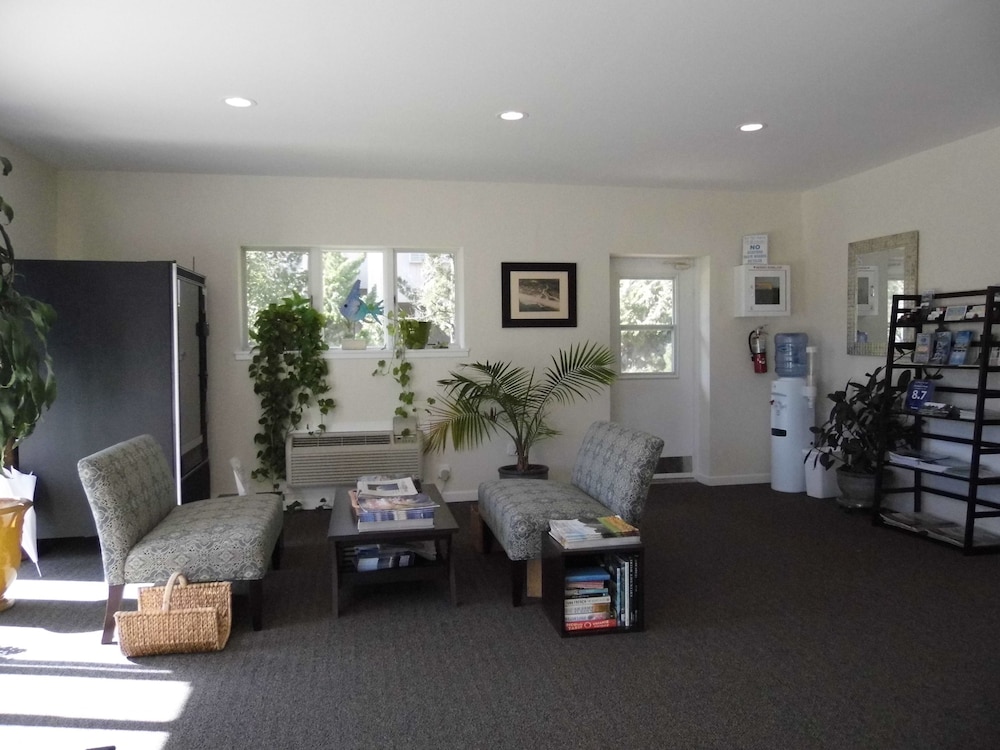 Image of Windward Shores