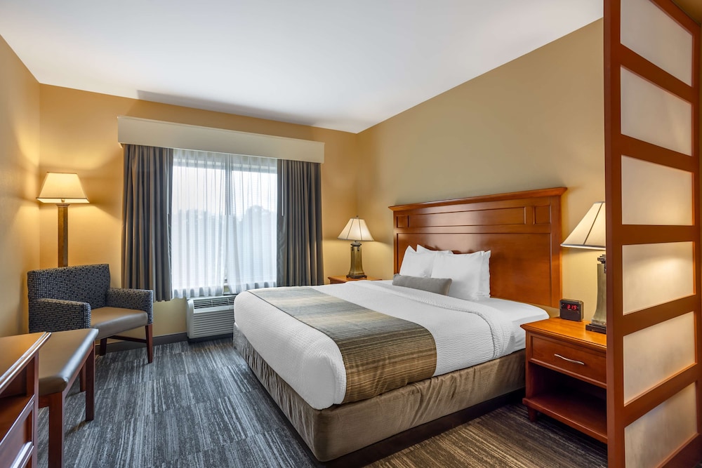 Image of Best Western Plus University Park Inn & Suites