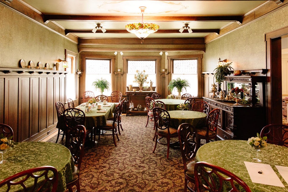 Image of Antiquities' Wellington Inn