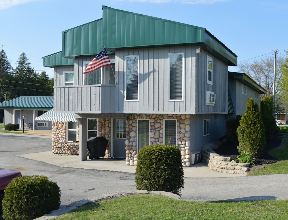 Image of Coastal Suites Resort