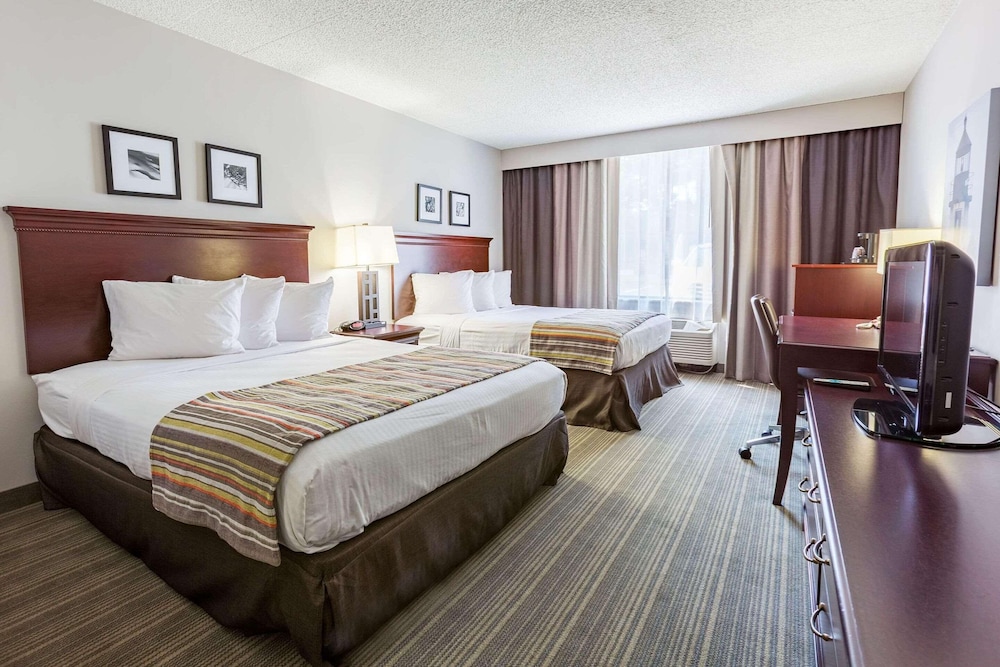 Image of Country Inn & Suites by Radisson Traverse City