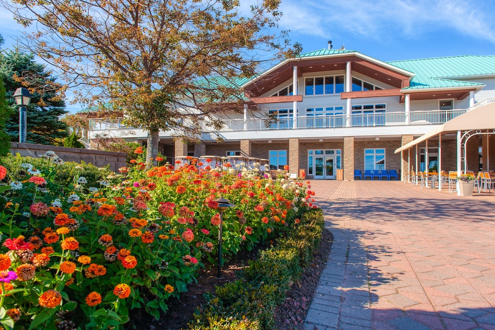 Image of Fox Harb'r Resort