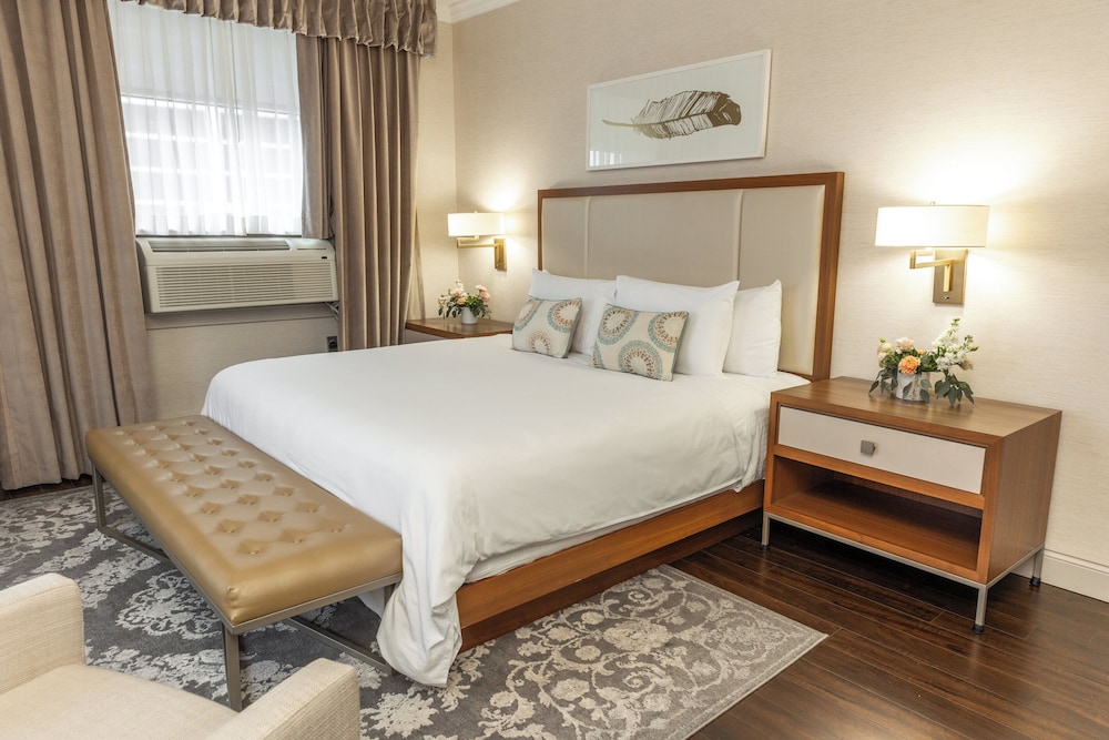 Image of Lord Nelson Hotel & Suites