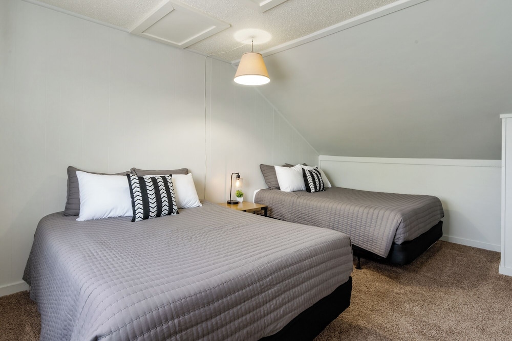 Image of Live Suites