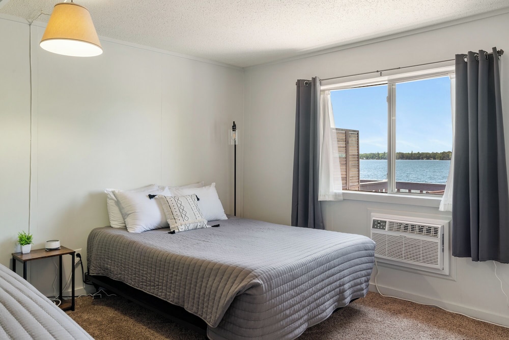 Image of Live Suites