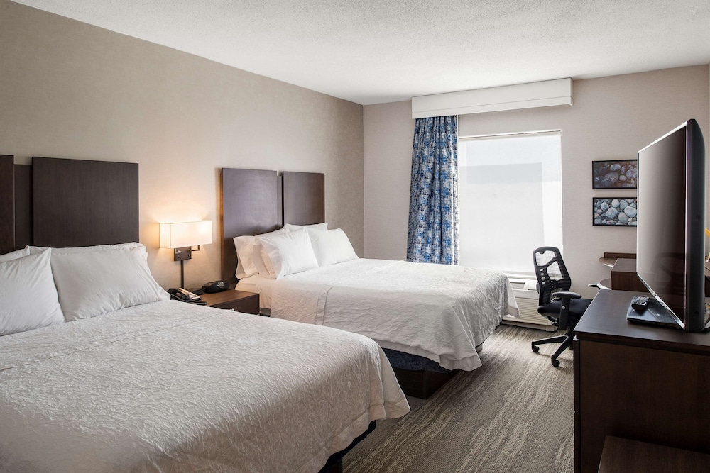 Image of Hampton Inn & Suites Dartmouth
