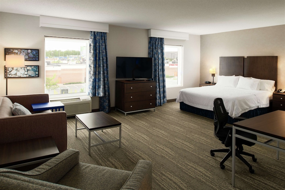 Image of Hampton Inn & Suites Dartmouth