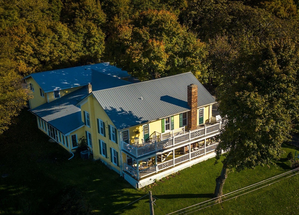 Image of Magnolia Place Bed & Breakfast