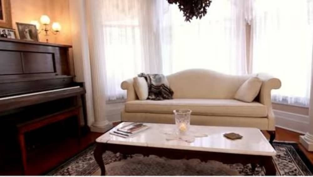 Image of 1897 Beekman House Bed & Breakfast
