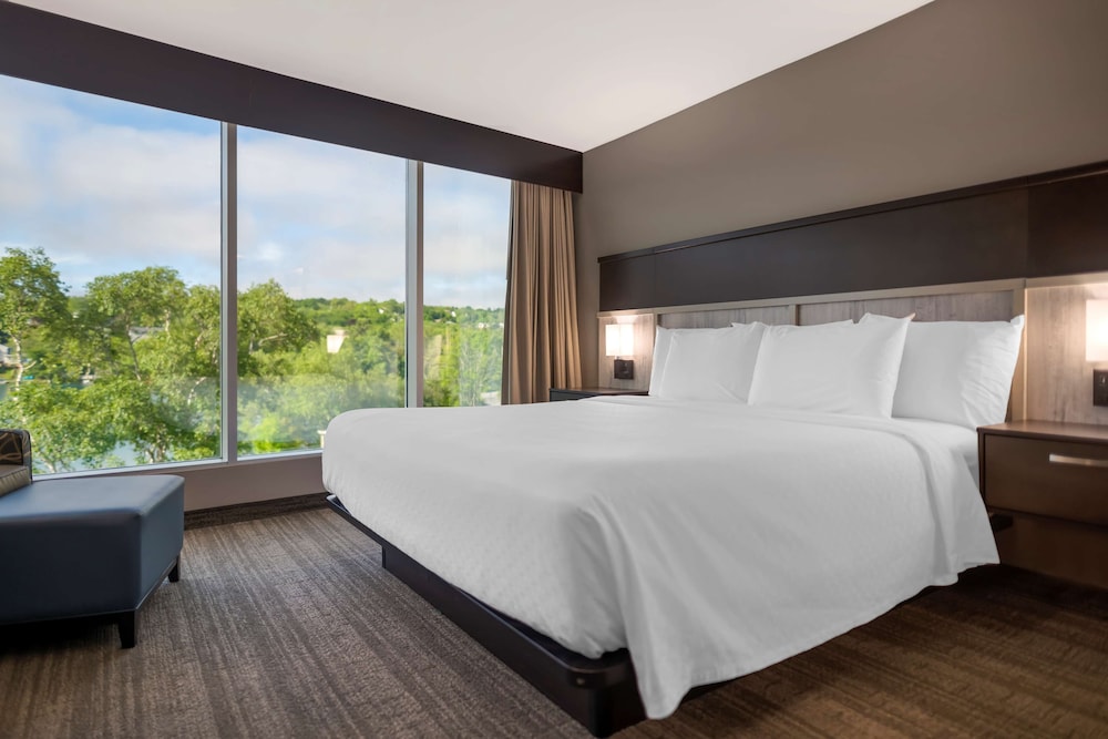 Image of Best Western Plus Chocolate Lake Hotel