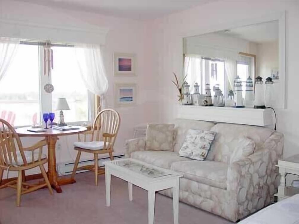 Image of Moonlight Beach Suites