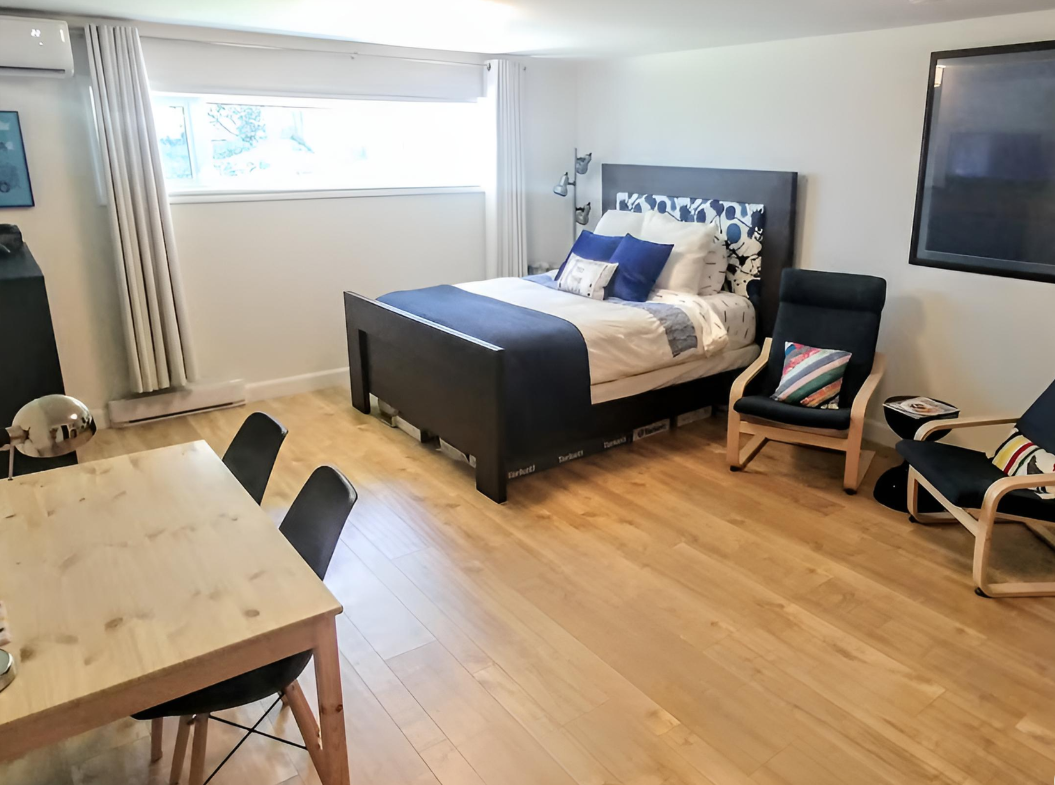 Image of Ian and Jaclyn's AirBnB
