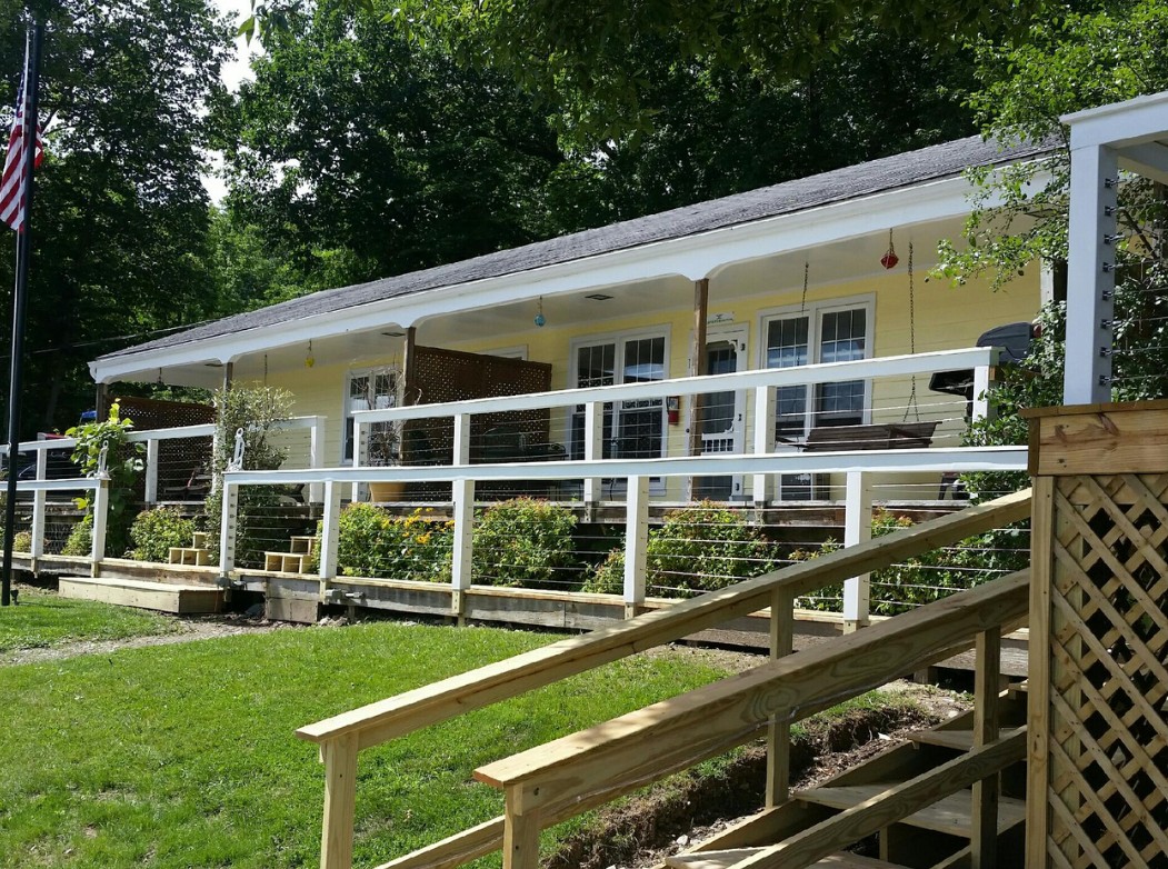 Image of Admiral Peabodys Lakeside Lodging