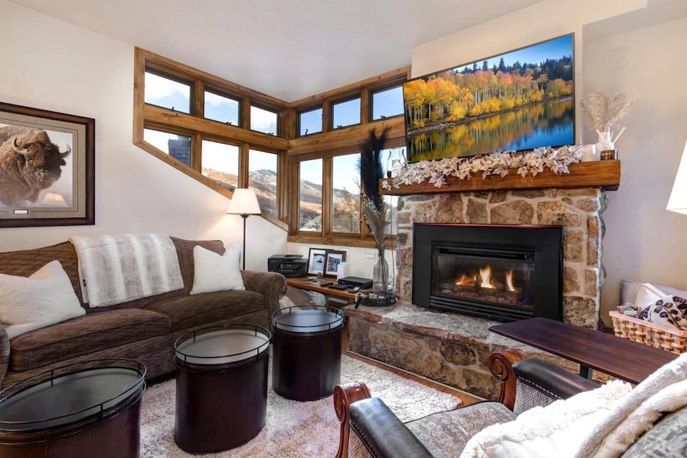 Image of KBM Resorts | In the Heart of Old Town,Walk to Main St., Easy access shuttle to PCMR or DV Resorts, Private Hot Tub! POA-504b