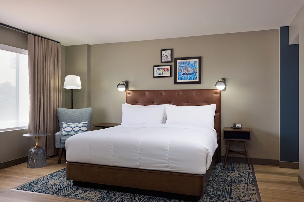 Image of Four Points by Sheraton - Englewood - Centennial Airport
