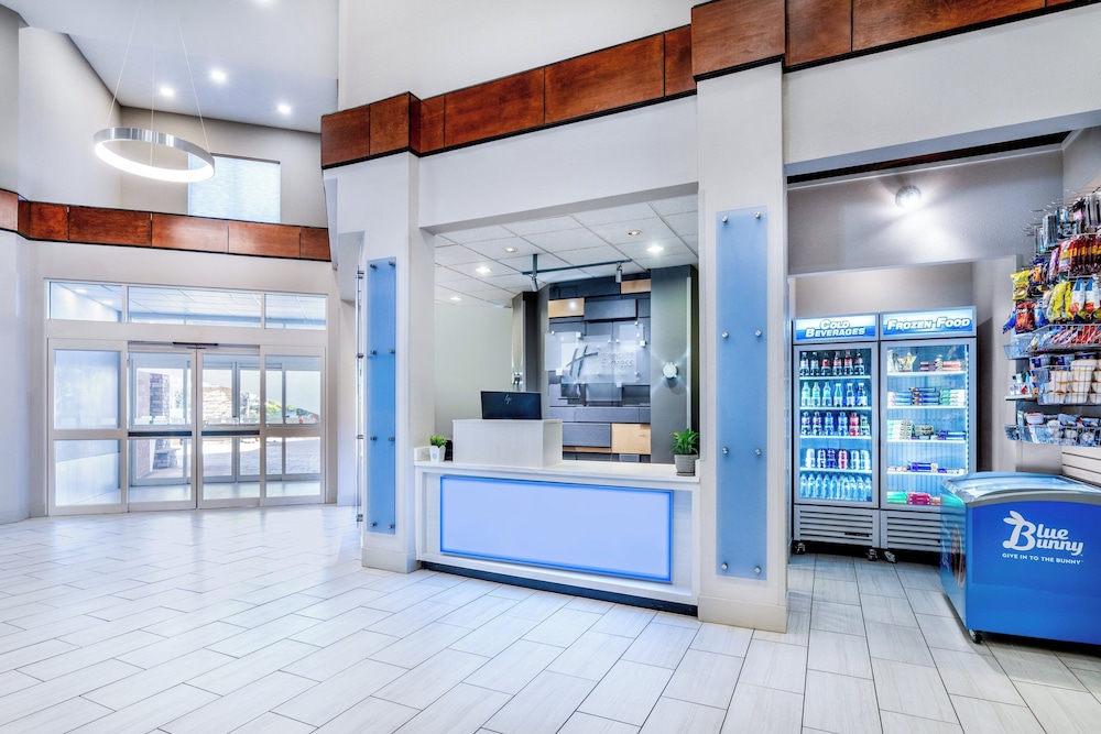 Image of Holiday Inn Express & Suites Denver North - Thornton