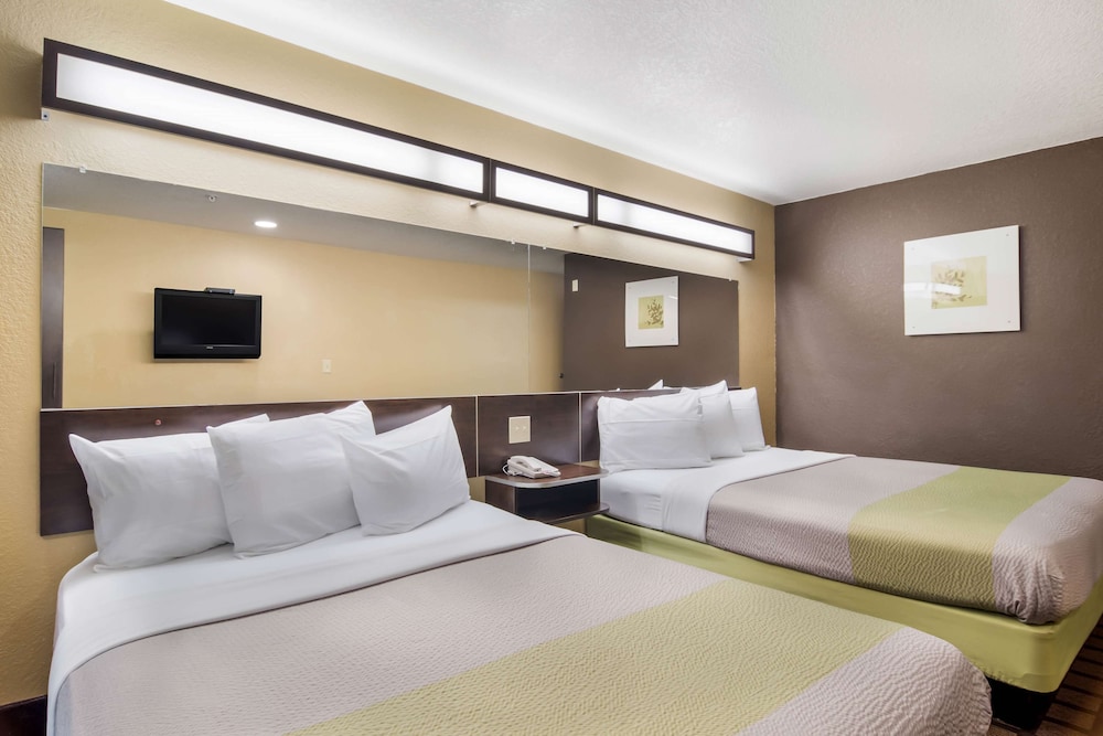 Image of Motel 6 Canton, GA