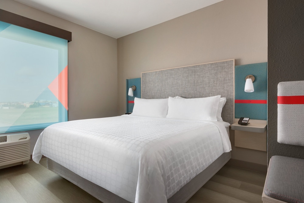 Image of avid hotel Perry-National Fairground Area