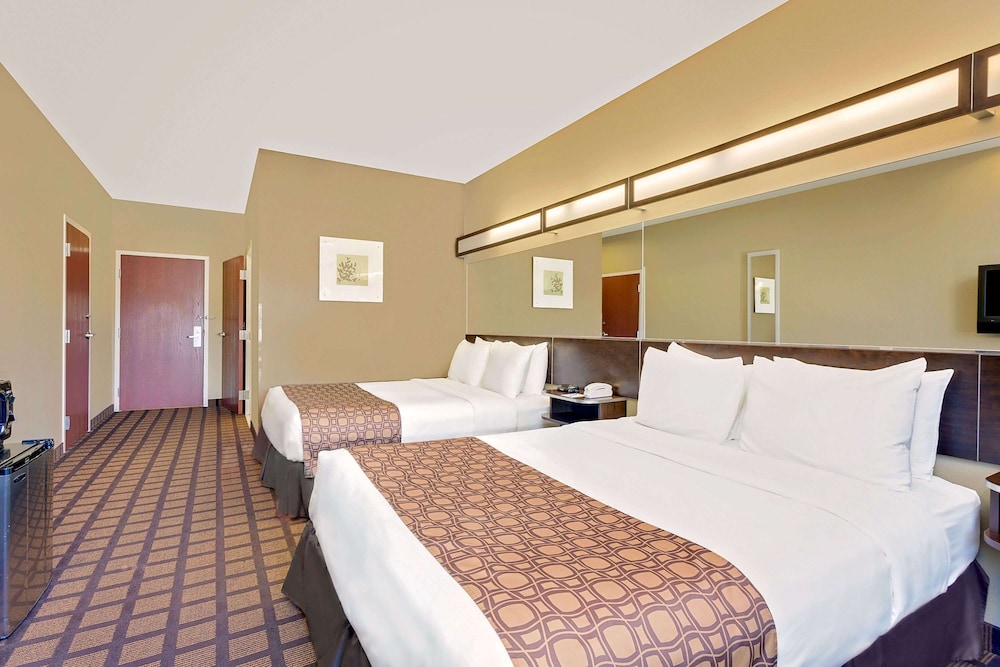 Image of Microtel by Wyndham Perry