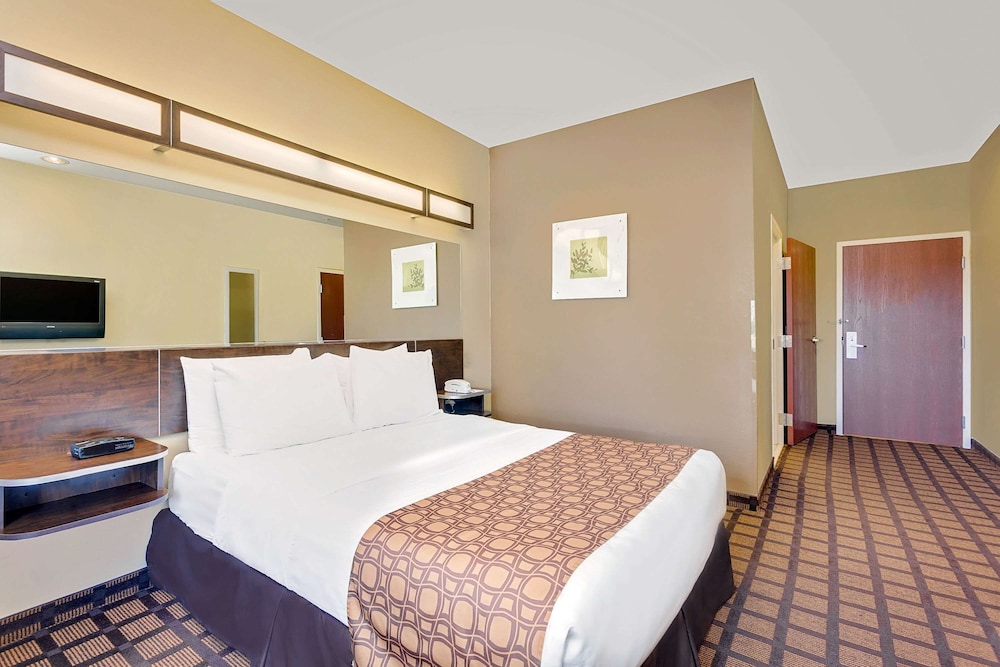 Image of Microtel by Wyndham Perry