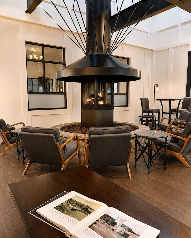 Image of Expedition Lodge Estes Park