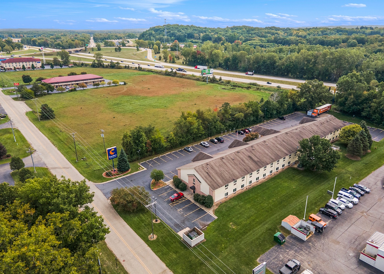 Image of Comfort Inn & Suites Paw Paw