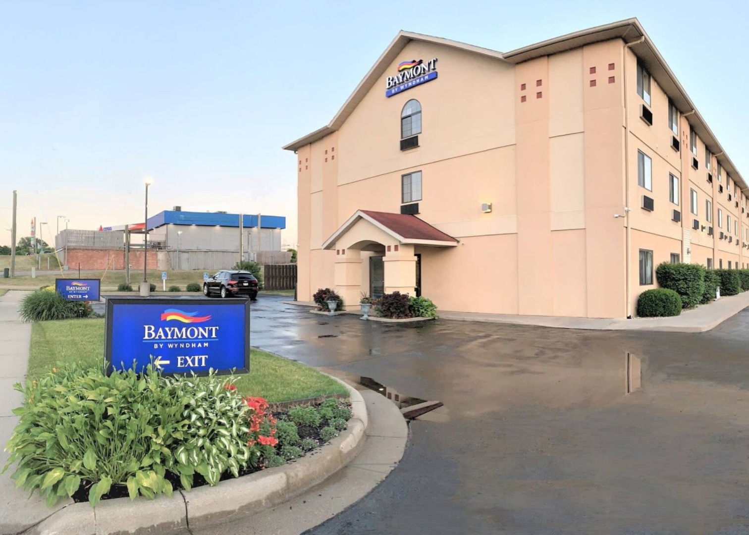 Image of Baymont Inn & Suites - Paw Paw