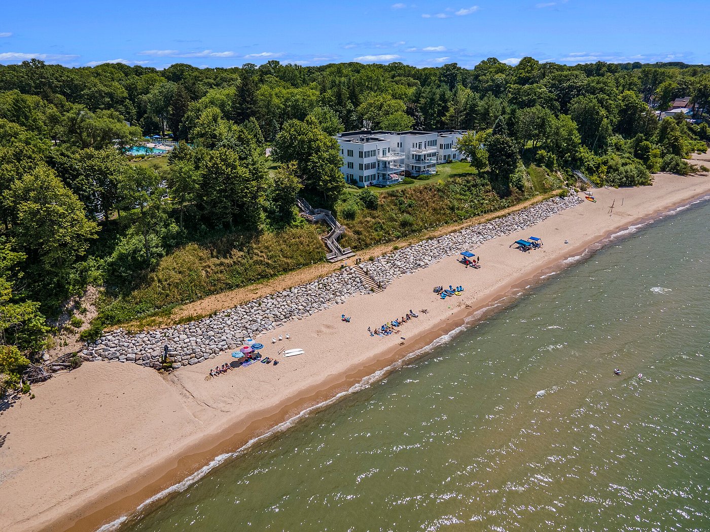 Image of Sleepy Hollow Beach Resort