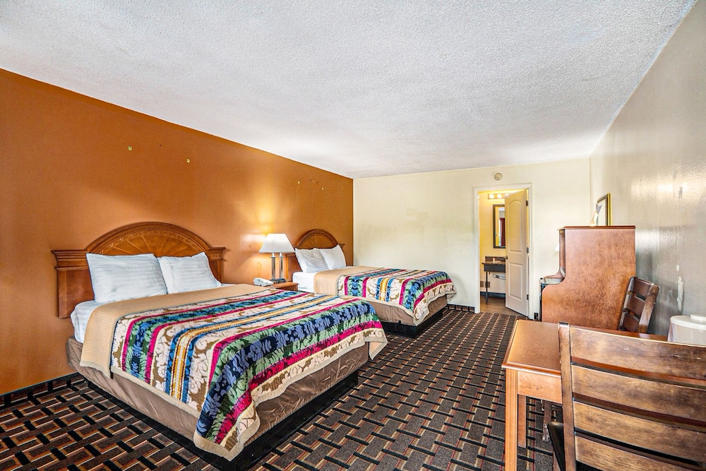 Image of Great Lakes Inn & Suites