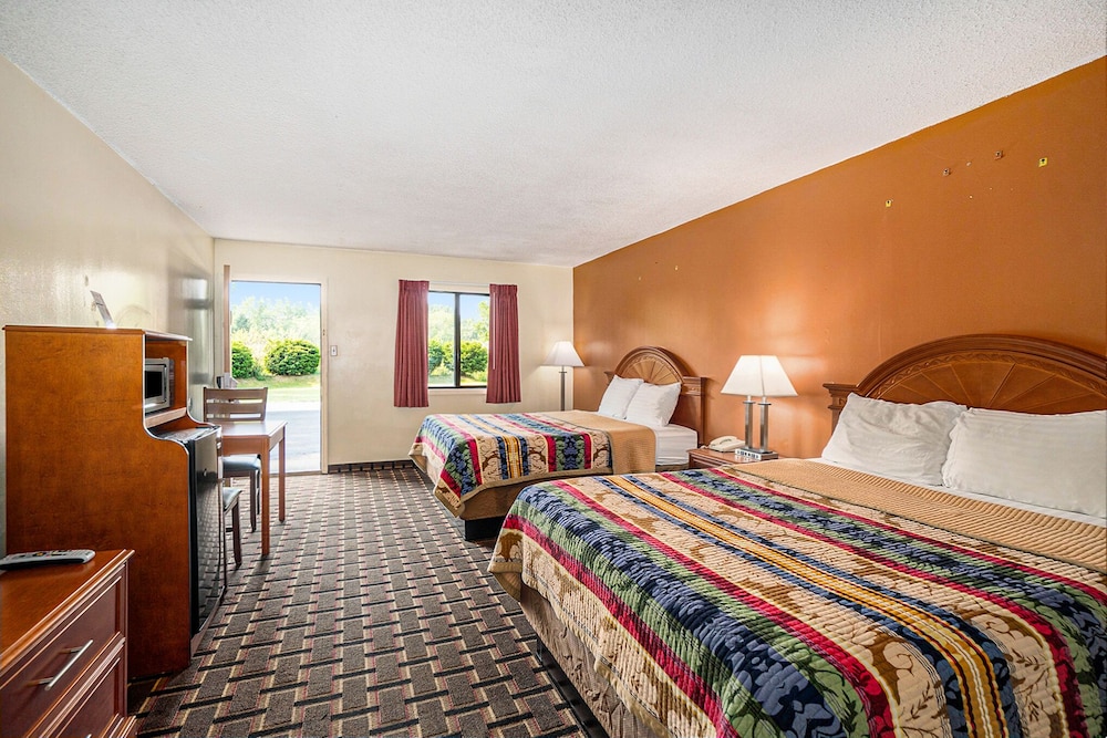Image of Great Lakes Inn & Suites