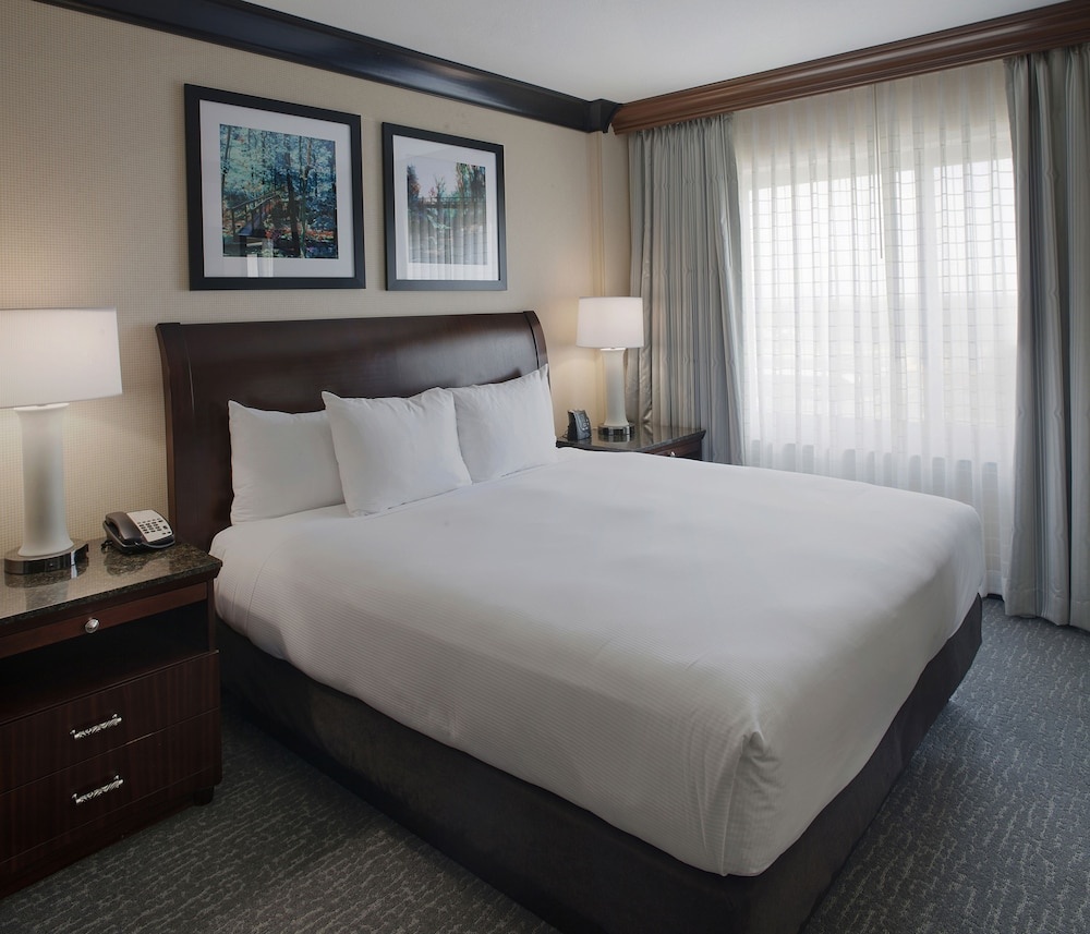 Image of DoubleTree Suites by Hilton Bentonville