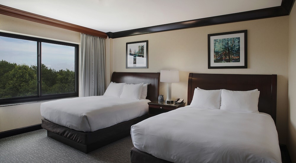 Image of DoubleTree Suites by Hilton Bentonville