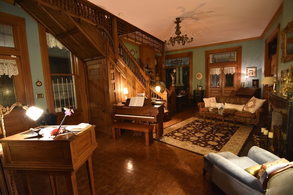 Image of 1890 Williams House Inn