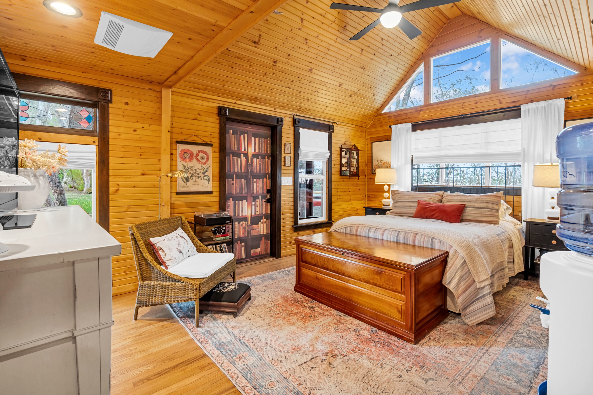 Image of Lakeside Manor at Niwot Ridge (Part of 5 Properties) 12 Bedrooms / 10 Bathrooms
