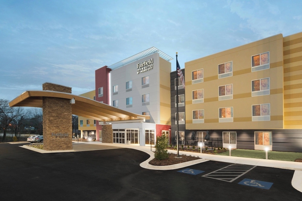 Image of Fairfield by Marriott Inn & Suites, El Dorado