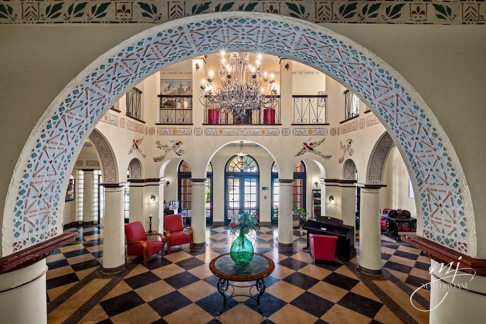 Image of 1929 Hotel Seville