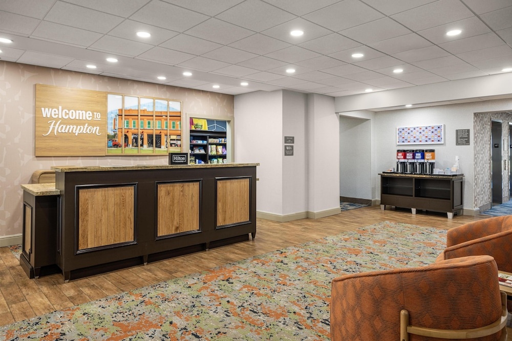 Image of Hampton Inn & Suites Hope