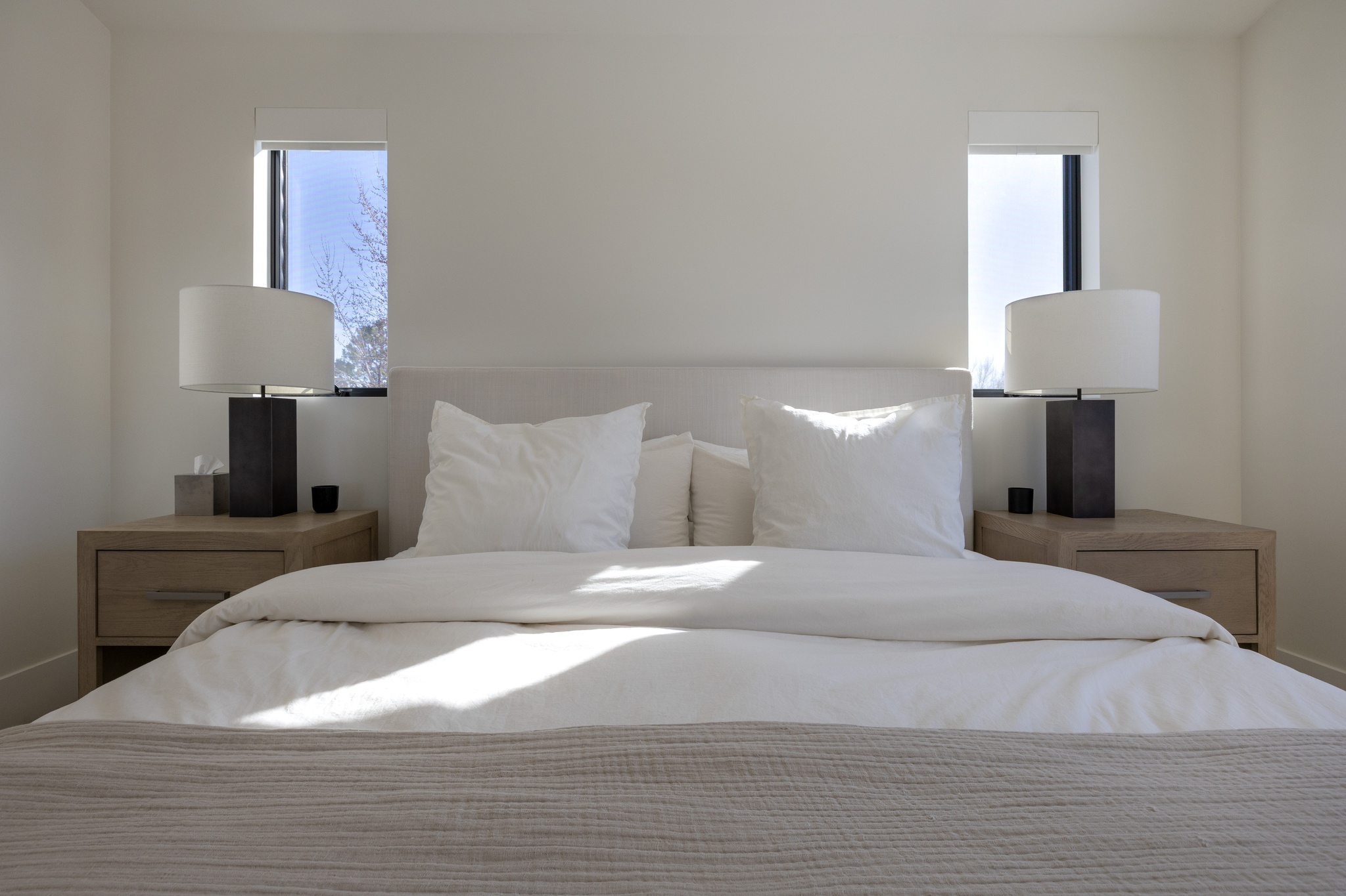 Image of Crescent Drive Retreat: Upscale Modernism Meets Foothill Scenery